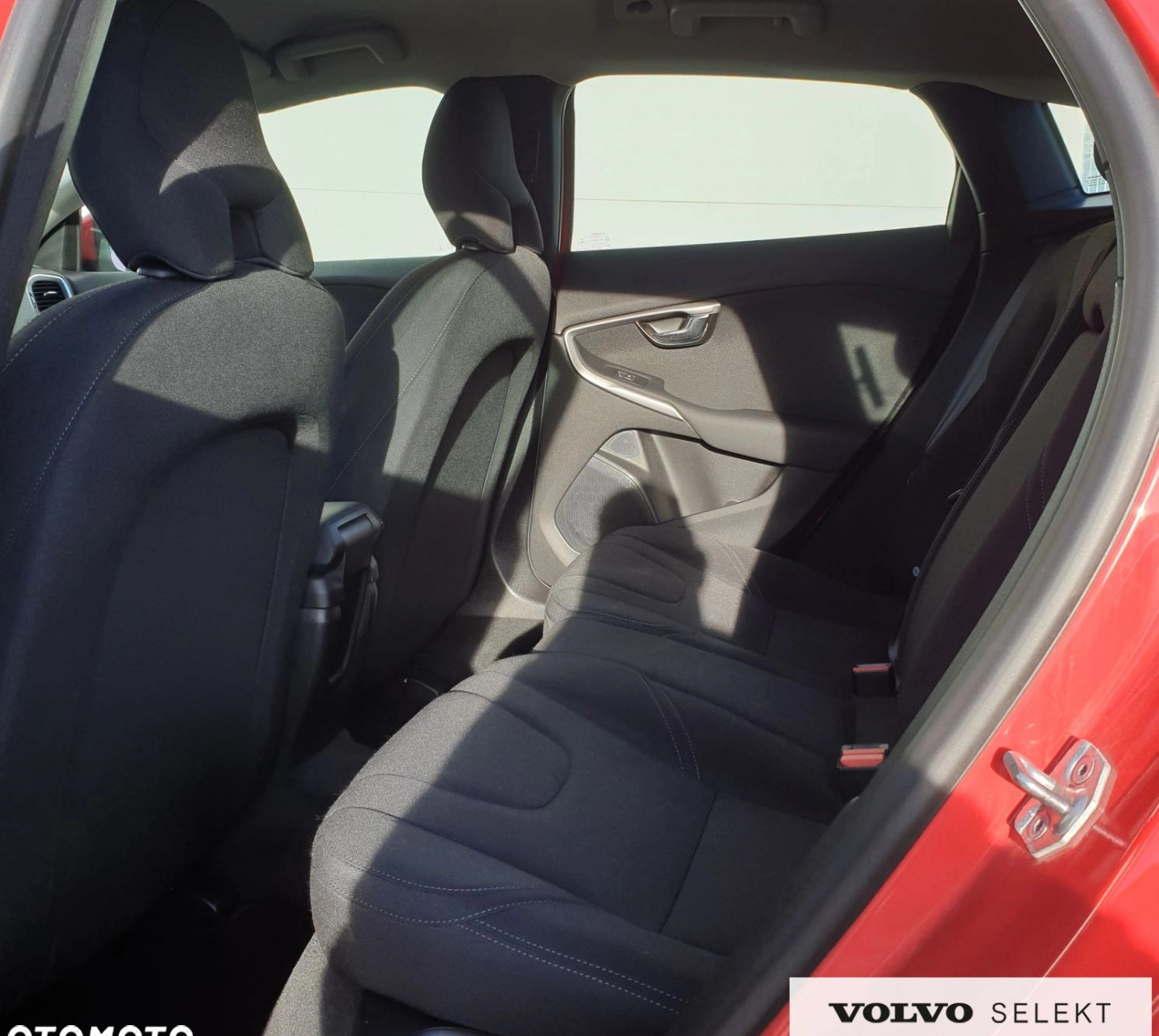 Volvo V40 cena 59900 przebieg: 190800, rok produkcji 2018 z Chojnice małe 172